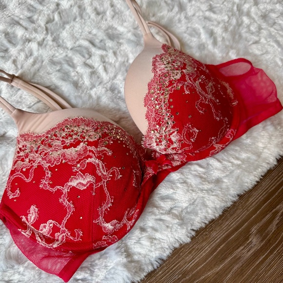 Victoria’s Secret Red Very Sexy Bombshell Push Up Bra with Gems + Lace 36B - Picture 2 of 4
